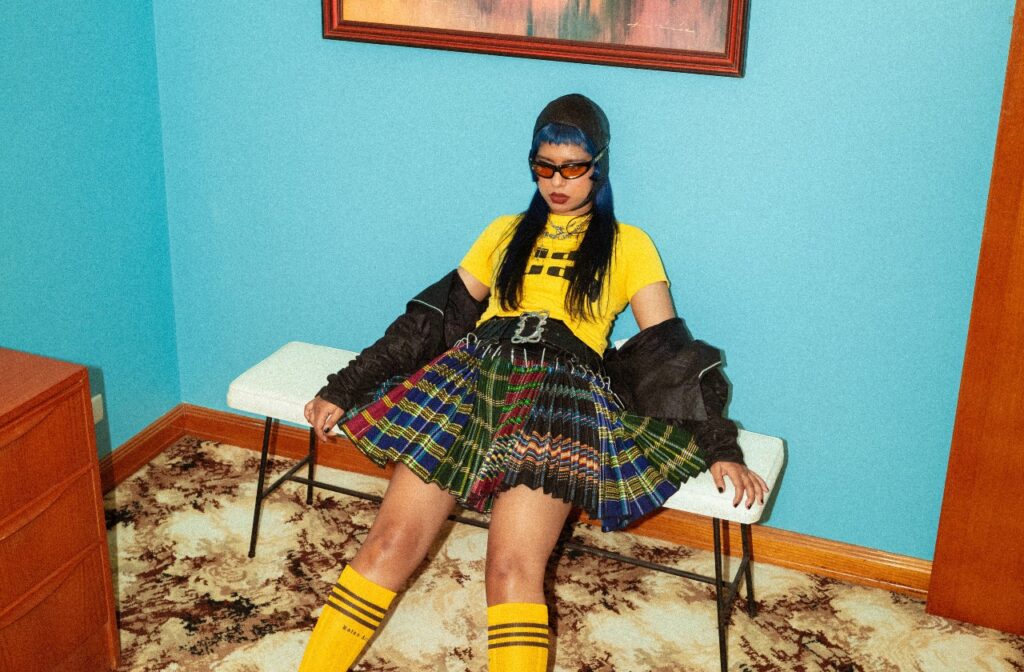 今年のフジロックを沸かせた南アフリカ出身のシンガー・ソングライター/ラッパーのEcca Vandalが新曲「Molly」をリリース