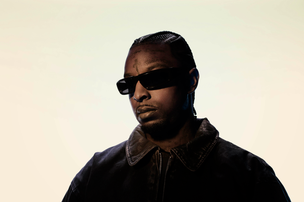 21 Savage、Drakeらをゲストに迎えた最新アルバム『WHAT HAPPENED TO THE STREETS?』を緊急リリース!