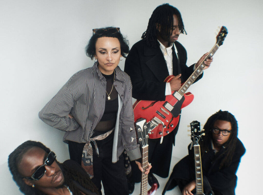 RIDEやSLOWDIVEも賞賛するUKシューゲイザーシーンの超新星Whitelands新作アルバム『SUNLIGHT ECHOES』日本盤CDリリース決定!