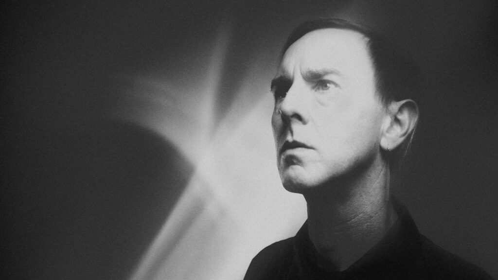 東京のダンスミュージックカルチャーを象徴するWOMB26周年を迎え、Richie Hawtinが再び帰還!オリジナル日本酒「SPARK 26」世界初お披露目