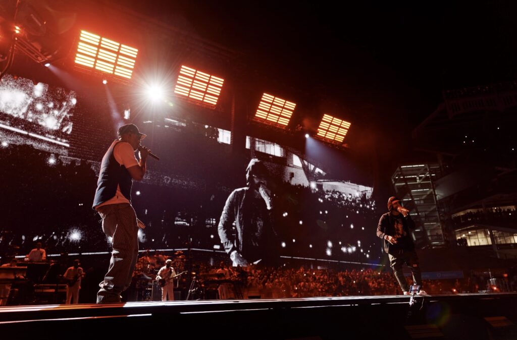 Jay-Z、BeyoncéやEminemらがゲスト出演したヤンキー・スタジアムで開催した歴史的周年コンサートで史上最多チケット販売記録を樹立。公式セトリプレイリストが公開!